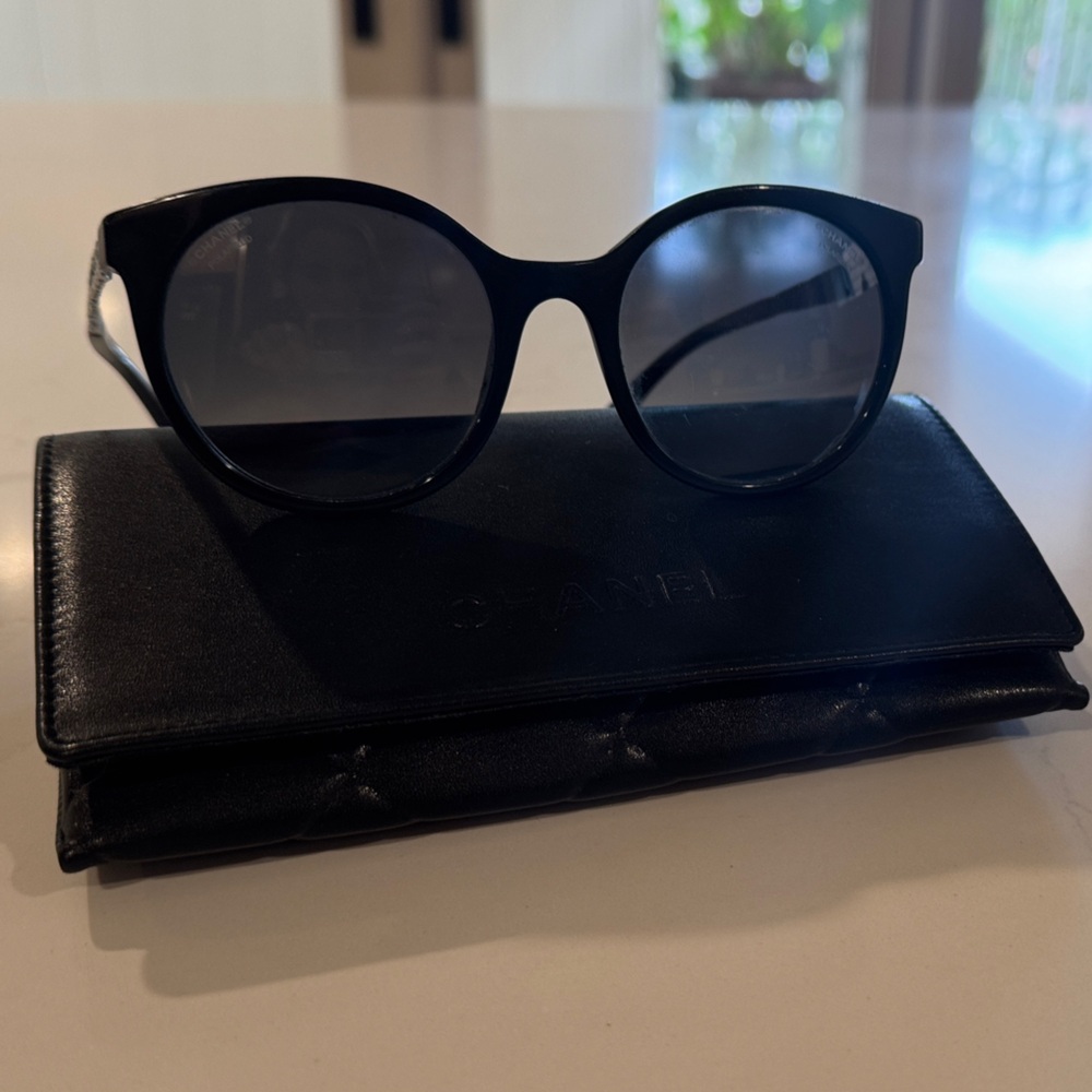 CHANEL Elegant Black Sunglasses with Case